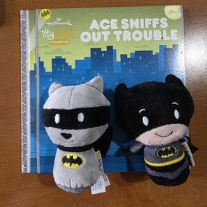Hallmark Itty Bittys Batman Plush And Book Duo